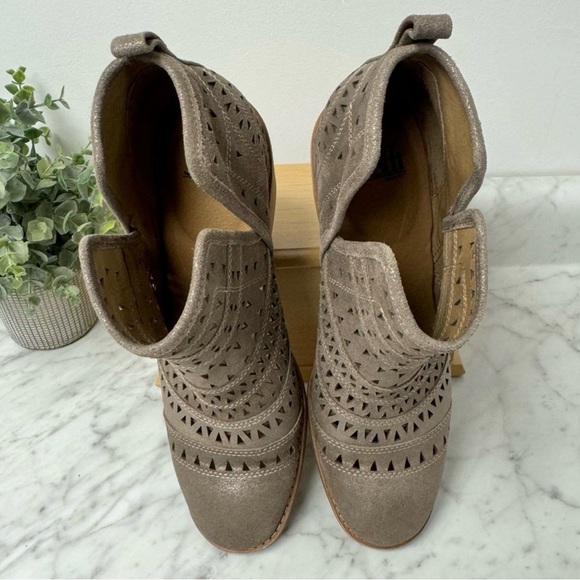 Sofft Sallie Leather Ankle Boot - Size 10 M - Picture 10 of 11